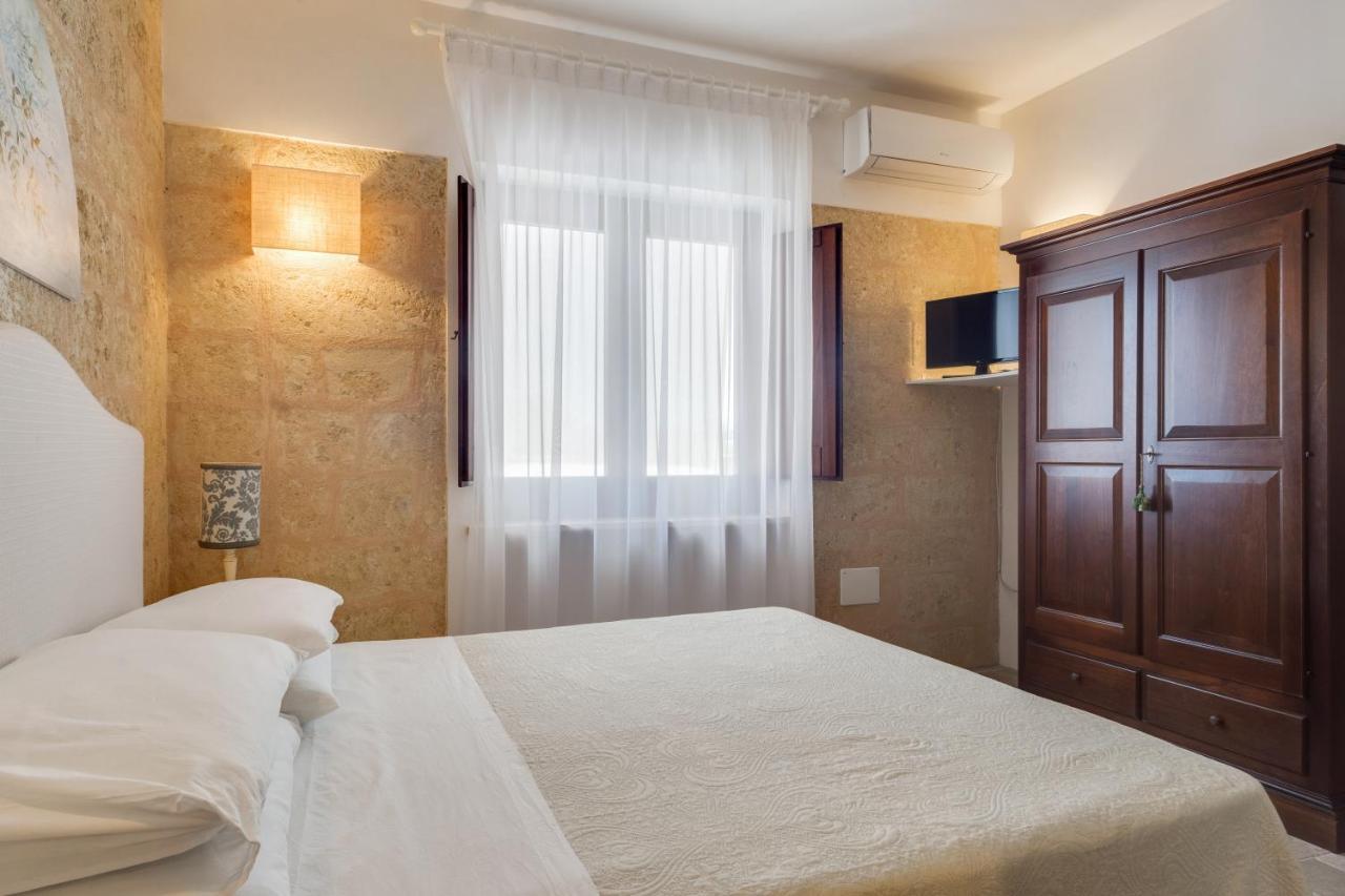 Le Lantane - Luxury Rooms 알레사노 외부 사진